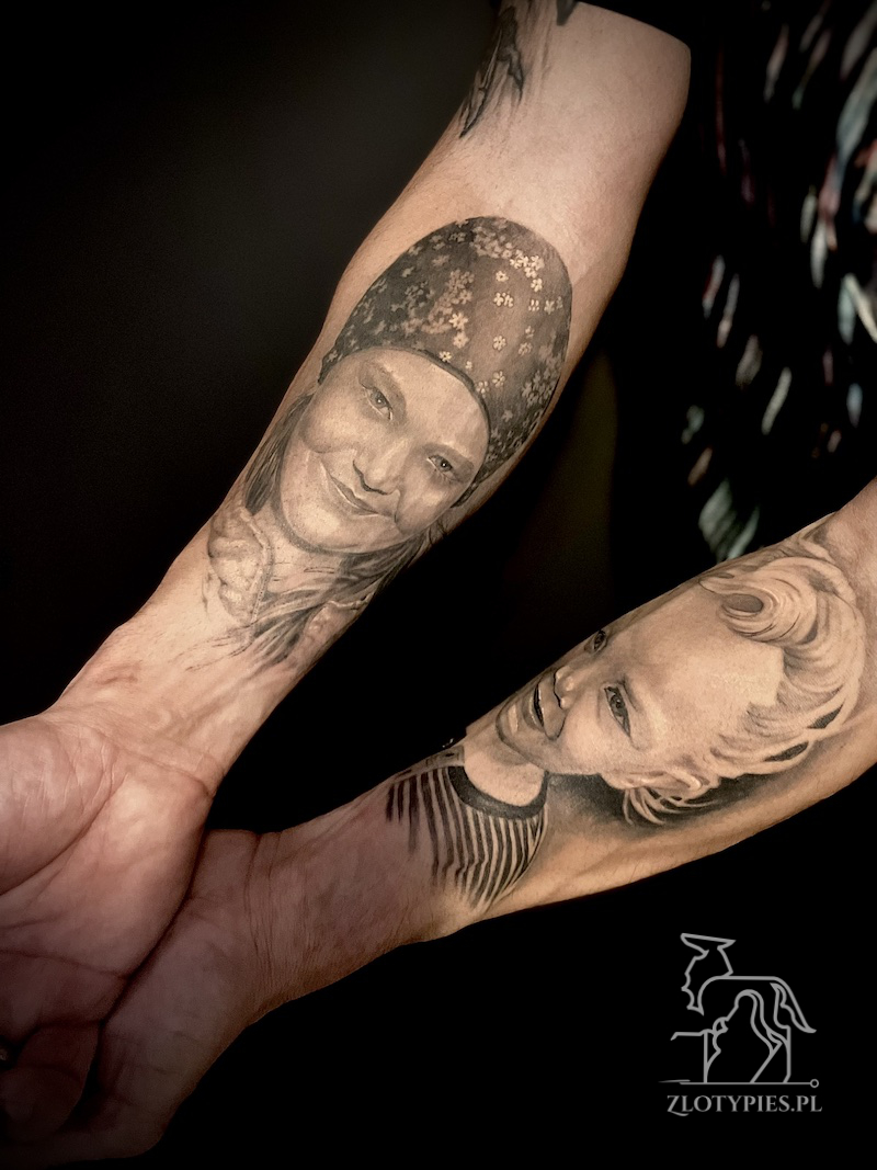 Tatuaż - portret dzieci na rękach
